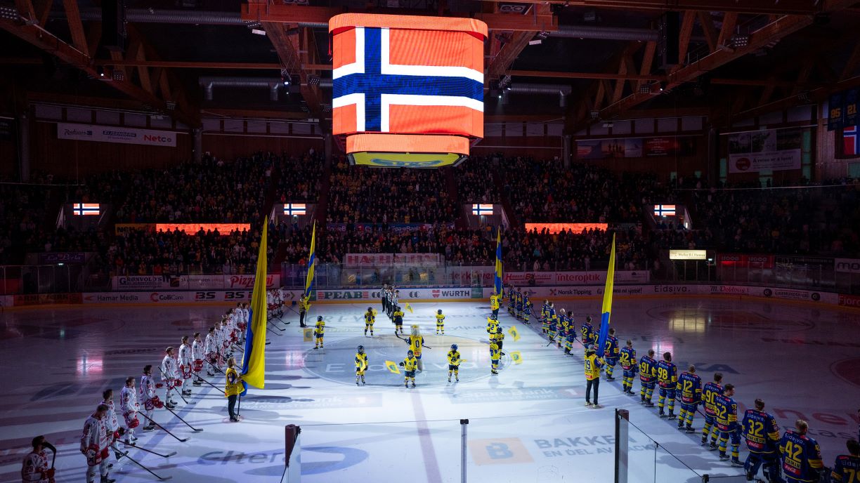 Slik så det ut i CC Amfi før en av semifinalekampene mot Stjernen. Nå skal det spilles finaler her. Foto: Fredrik Hagen