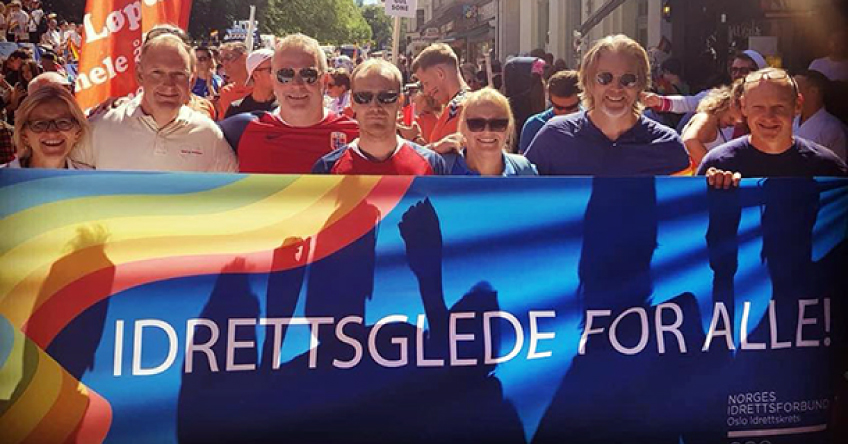 Gå sammen med idretten i Pride Parade